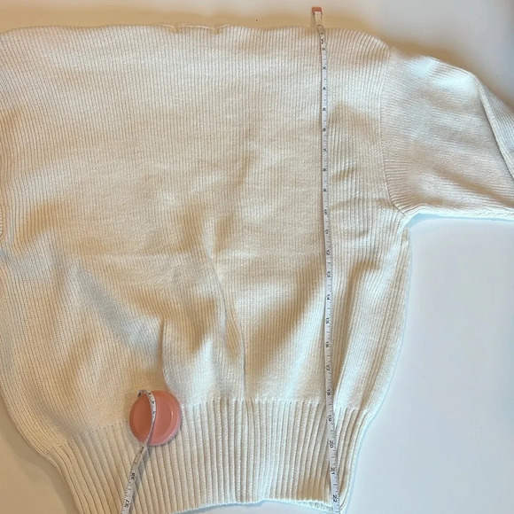 Victoria Jones - vintage petite medium, white cropped cardigan - Picture 7 of 8